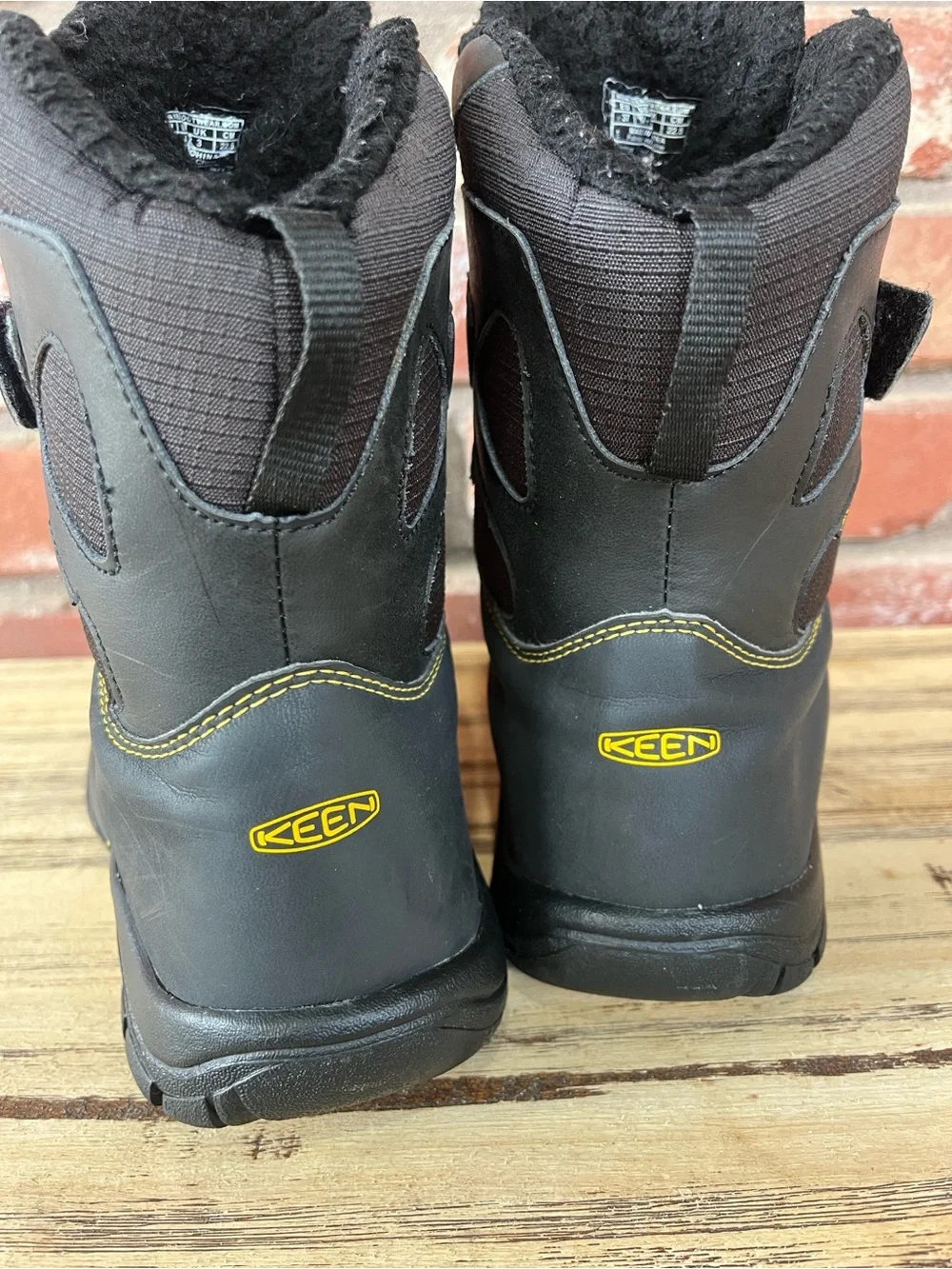 Keen sturdy kids